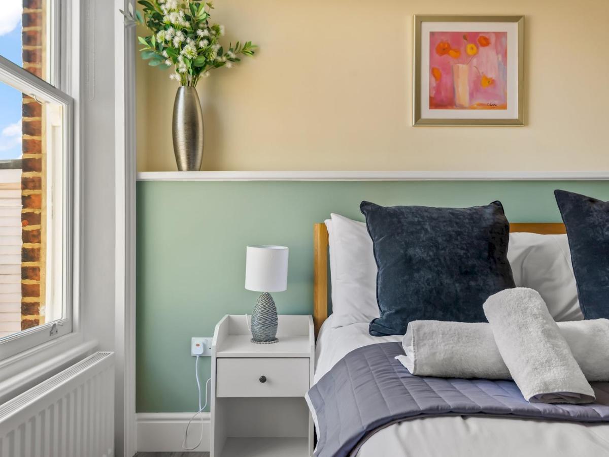 Pass The Keys Perfect 1-Bed Base In Canterbury With Parking Exterior photo